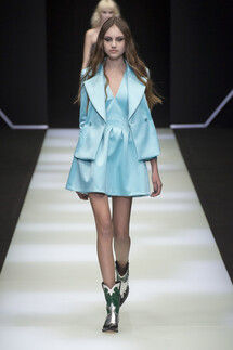 Emporio Armani Fall 2018 Ready-to-Wear , Emporio Armani осень зима 2018 , Fashion show , неделя моды в Милане , MFW , Mainstyles